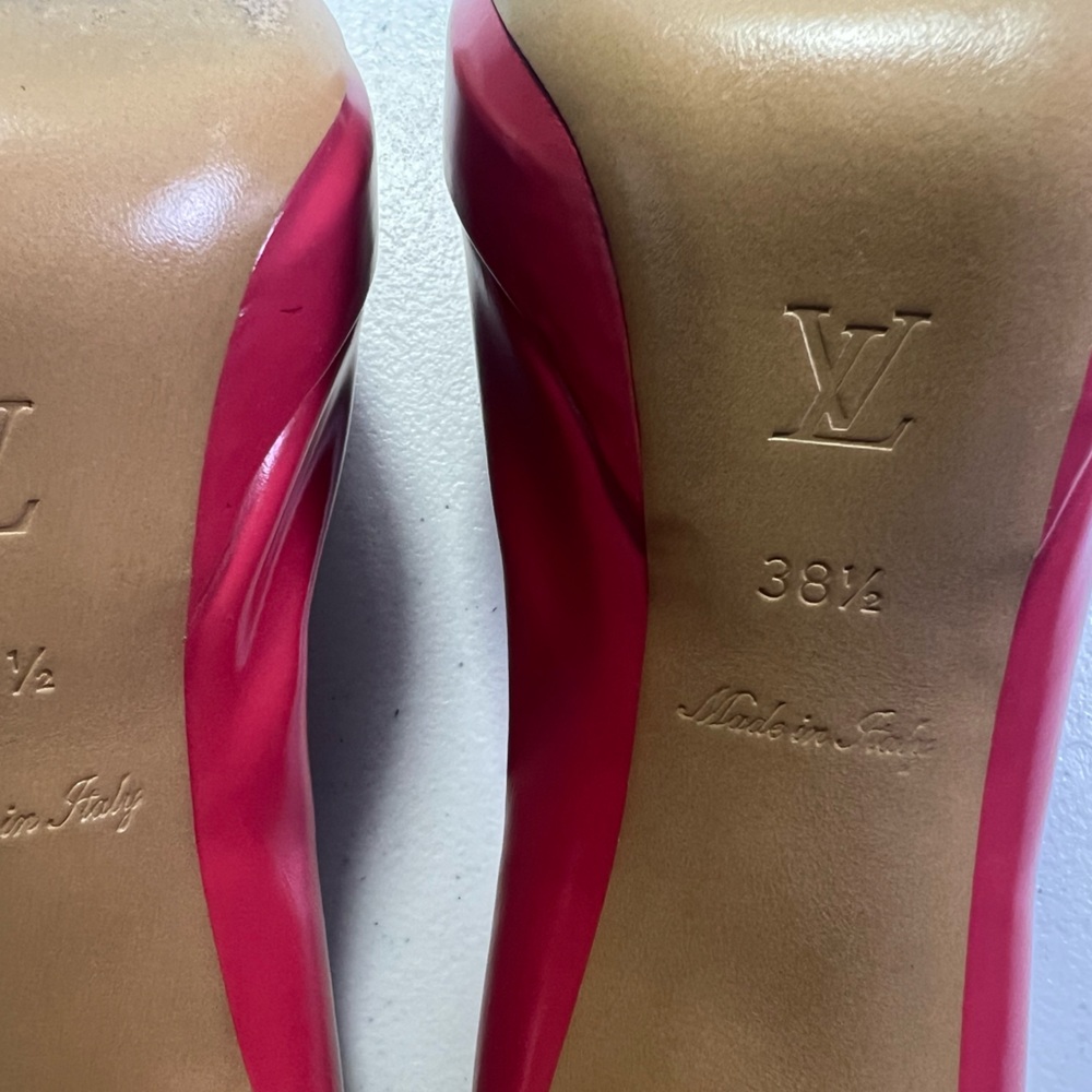 Louis Vuitton Pink Leather pointed toe pumps!  Size 8.5 - Picture 13 of 17